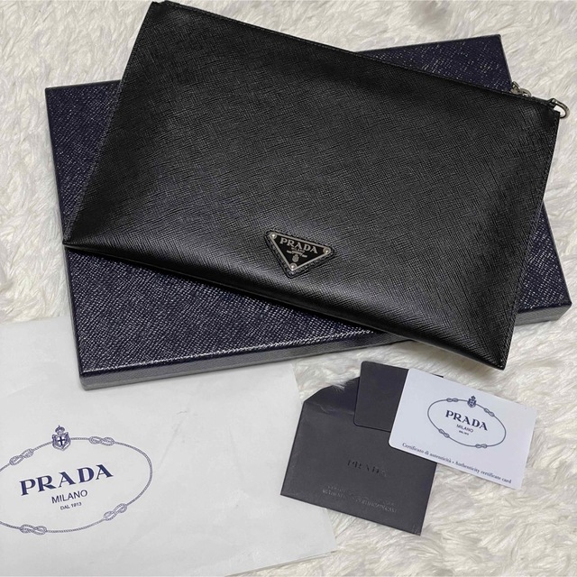 PRADA サフィアノレザークラッチバッグ ブラック