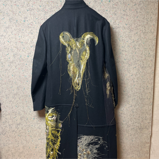 Yohji Yamamoto(ヨウジヤマモト)の専用　yohjiyamamoto 19aw  金刺繍コート メンズのジャケット/アウター(その他)の商品写真