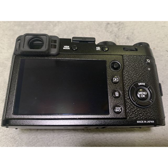 富士フイルム(フジフイルム)の富士フイルム　x100F スマホ/家電/カメラのカメラ(コンパクトデジタルカメラ)の商品写真