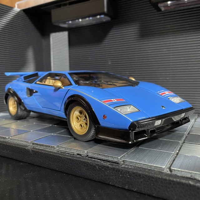 絶版未展示品 京商 1/18 ランボルギーニ カウンタック LP500S ブルー