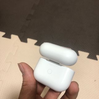 AirPods 第3世代　純正品充電器のみ　アップル本物です