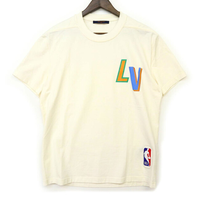 LOUIS VUITTON(ルイヴィトン)のルイヴィトン NBA 半袖 Tシャツ LV ヴァージルアブロー メンズ ホワイト LOUIS VUITTON 【中古】 【アパレル・小物】 メンズのトップス(Tシャツ/カットソー(半袖/袖なし))の商品写真