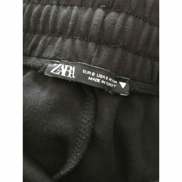 ZARA(ザラ)のあつ★様専用 レディースのパンツ(ワークパンツ/カーゴパンツ)の商品写真