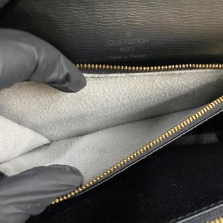 LOUIS VUITTON   極 美品 鍵付 LOUIS VUITTON ルイヴィトン