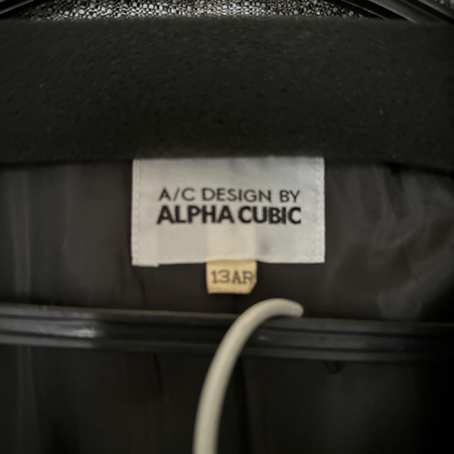 ALPHA CUBIC(アルファキュービック)のお値下げ　ALPHA CUBIC レディーススーツ13号 レディースのフォーマル/ドレス(スーツ)の商品写真