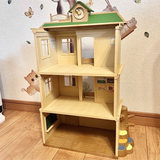 EPOCH - シルバニアファミリー♡森のみんなの学校3階だてセット EPOCH - シルバニアファミリー♡森のみんなの学校3階だてセット