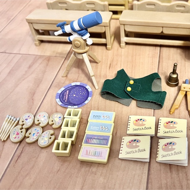EPOCH - シルバニアファミリー♡森のみんなの学校3階だてセット EPOCH - シルバニアファミリー♡森のみんなの学校3階だてセット