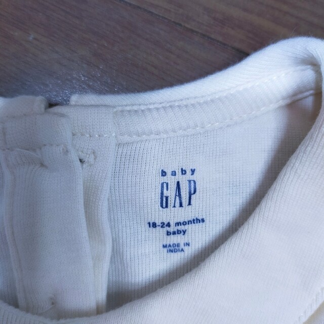 babyGAP(ベビーギャップ)の衿付きトップス キッズ/ベビー/マタニティのキッズ服女の子用(90cm~)(Tシャツ/カットソー)の商品写真