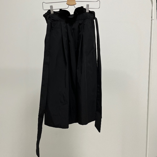 ZARA(ザラ)のZARA BASIC スカート ブラック XSサイズ レディースのスカート(ロングスカート)の商品写真