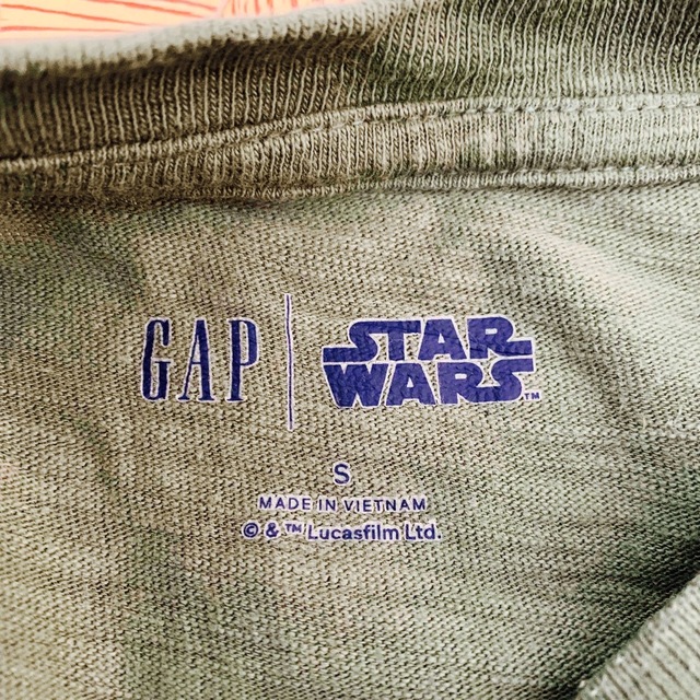 GAP(ギャップ)のGAP  スターウォーズ ロングTシャツ サイズS キッズ キッズ/ベビー/マタニティのキッズ服男の子用(90cm~)(Tシャツ/カットソー)の商品写真