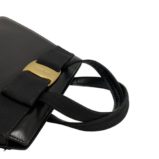 極 美品 Salvatore Ferragamo フェラガモ ヴァラリボン 金具 カーフ