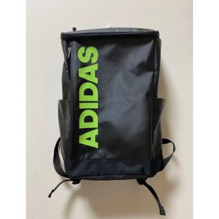 アディダス(adidas)の新品　アディダス　リュック　25リットル(リュック/バックパック)