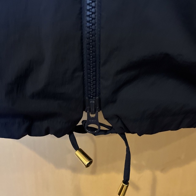 DoCLASSE(ドゥクラッセ)のドゥクラッセ紺色薄いジャケット11号サイズ レディースのジャケット/アウター(その他)の商品写真
