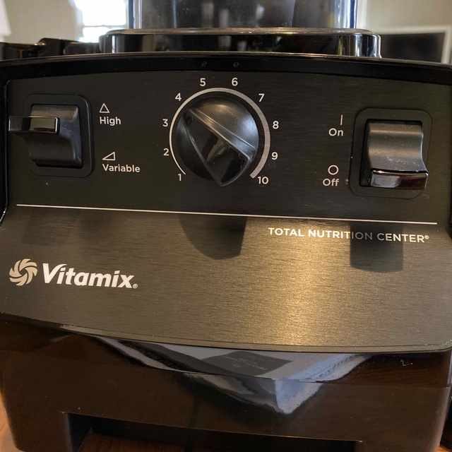 Vitamix(バイタミックス)のVitamix C-SERIES スマホ/家電/カメラの調理家電(ジューサー/ミキサー)の商品写真