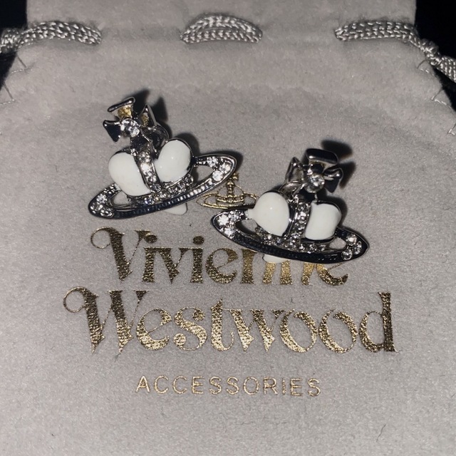 Vivienne Westwood ディアマンテハート ピアス