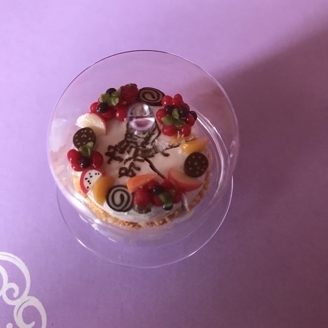 ミニチュアドールハウス バースデーケーキ ガラスケース付き | フリマアプリ ラクマ