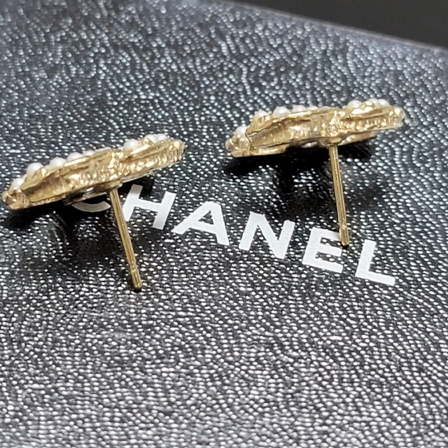 CHANEL - 確実正規品 CHANEL ゴールド パール ピアスの通販 by きなこ