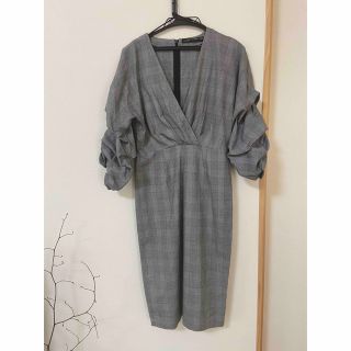 ザラ(ZARA)の【レディース】ワンピース(ひざ丈ワンピース)