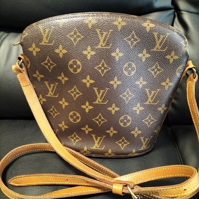 バッグルイ・ヴィトン LOUIS VUITTON ドルーオ ショルダーバッグ