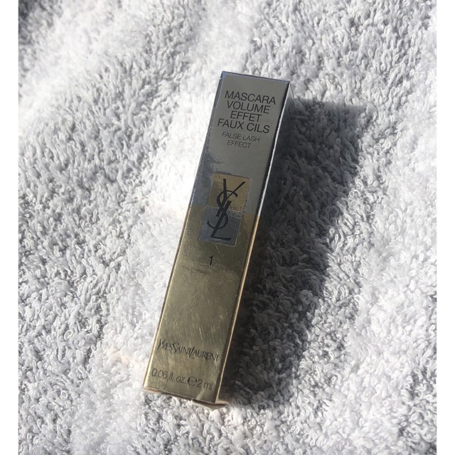 Yves Saint Laurent Beaute(イヴサンローランボーテ)の新品未使用　ミニマスカラ ヴォリューム エフォシル カーラー 2ml YSL コスメ/美容のベースメイク/化粧品(マスカラ)の商品写真