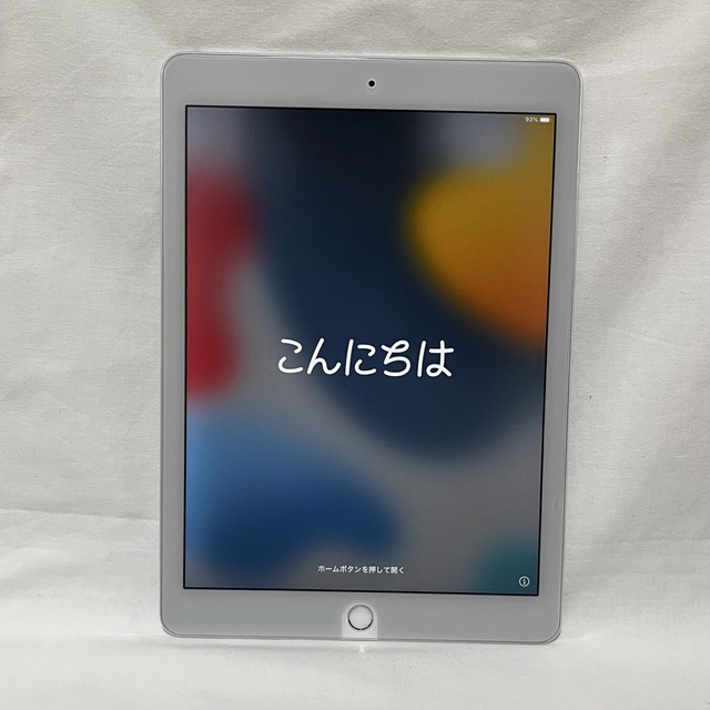 Apple(アップル)のiPad Air 2 WI-FI 128GB シルバー スマホ/家電/カメラのPC/タブレット(タブレット)の商品写真