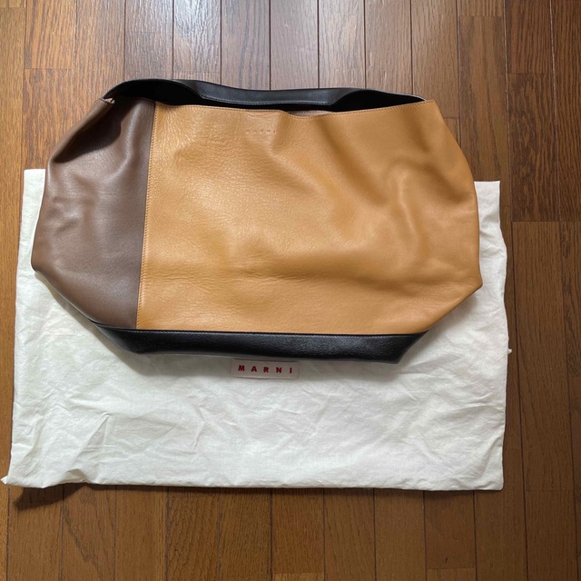 Marni(マルニ)のMARNI トートバッグ【保存袋あり】 レディースのバッグ(ハンドバッグ)の商品写真