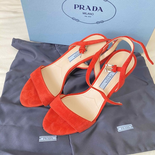 Prada ヒール　赤