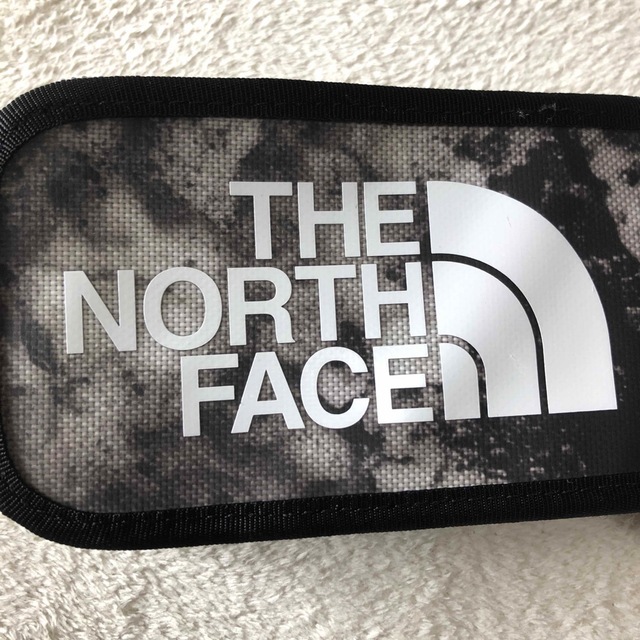 THE NORTH FACE(ザノースフェイス)のノースフェイス　ポーチ　美品 レディースのファッション小物(ポーチ)の商品写真