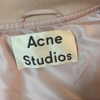 アクネ(ACNE)の専用(ブルゾン)