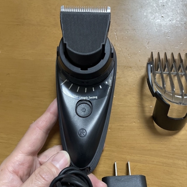 2022年のクリスマスの特別な衣装 電動バリカン 交換部品 適用 フィリップス バリカン QC5510 QC5530 QC5550 QC5560 QC5570 QC5580のた VWONST電動トリマーバリカンコーム交換部品は、フィリップスバリカンQC5510 QC5530 QC5550 QC5560 QC5570