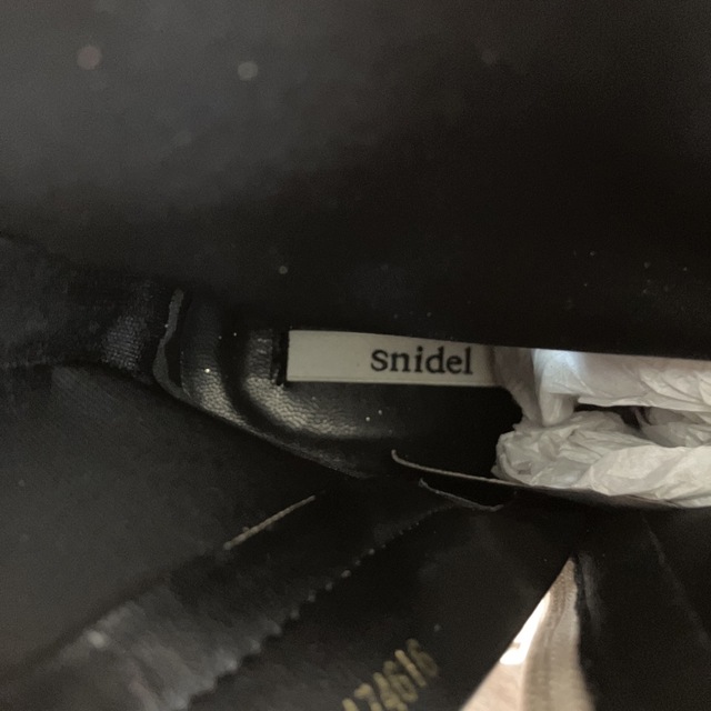 SNIDEL(スナイデル)のsnidel ショートブーツ  Sサイズ   シルバー  レディースの靴/シューズ(ブーツ)の商品写真