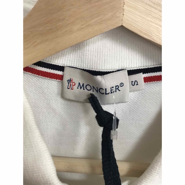 MONCLER(モンクレール)のMONCLER モンクレール ポロシャツ 新品 タグ付き ロゴ メンズのトップス(ポロシャツ)の商品写真