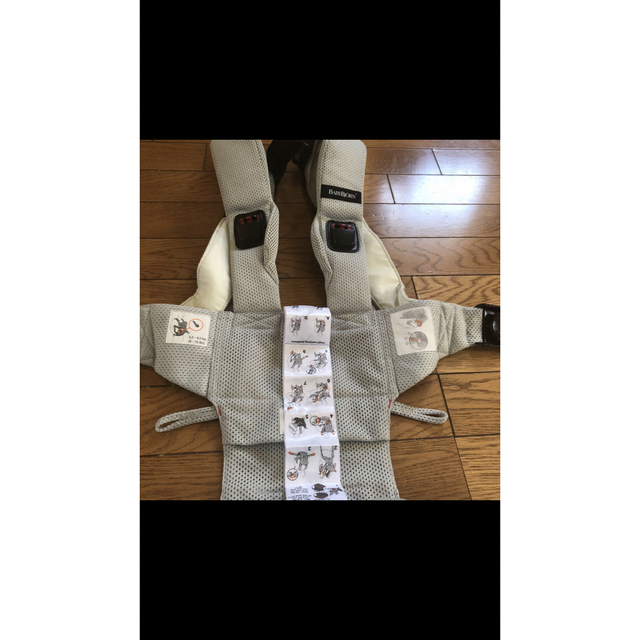 BABYBJORN(ベビービョルン)のベビービョルン ONE+ Air シルバー キッズ/ベビー/マタニティの外出/移動用品(抱っこひも/おんぶひも)の商品写真