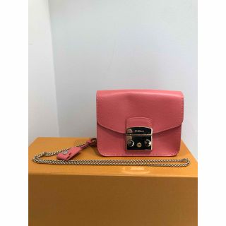 フルラ(Furla)の◆FURLA フルラ　メトロポリス　ショルダーバッグ　鍵付き　ピンク◆(ショルダーバッグ)