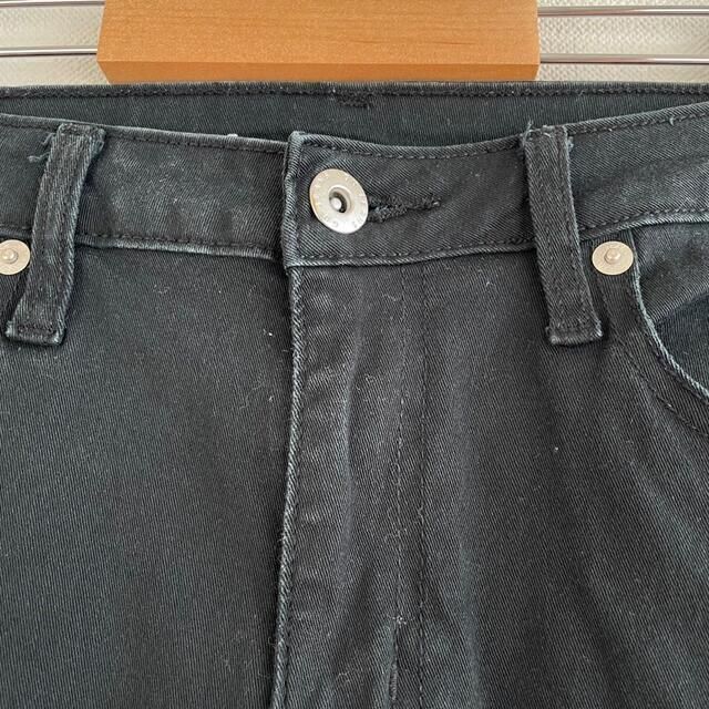 GU(ジーユー)のGU ジーユー　スキニー　ジーンズ　パンツ　ブラック メンズのパンツ(デニム/ジーンズ)の商品写真