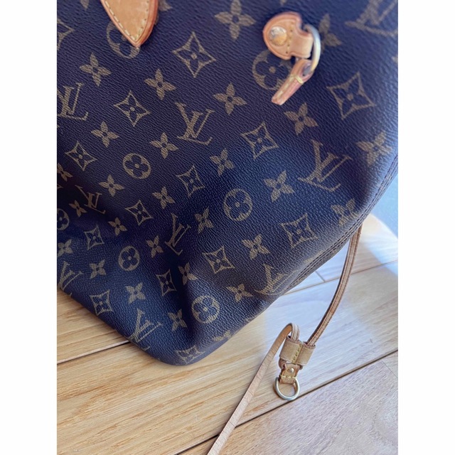 LOUIS VUITTON(ルイヴィトン)のルイヴィトン　ネヴァーフルMM モノグラム　トートバッグ レディースのバッグ(トートバッグ)の商品写真