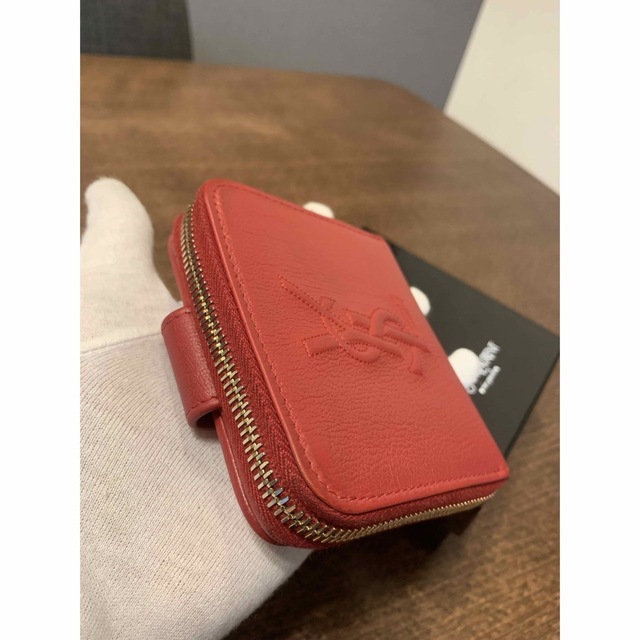 Saint Laurent(サンローラン)の【未使用に近い/箱有り】サンローラン 二つ折り財布 レディースのファッション小物(財布)の商品写真