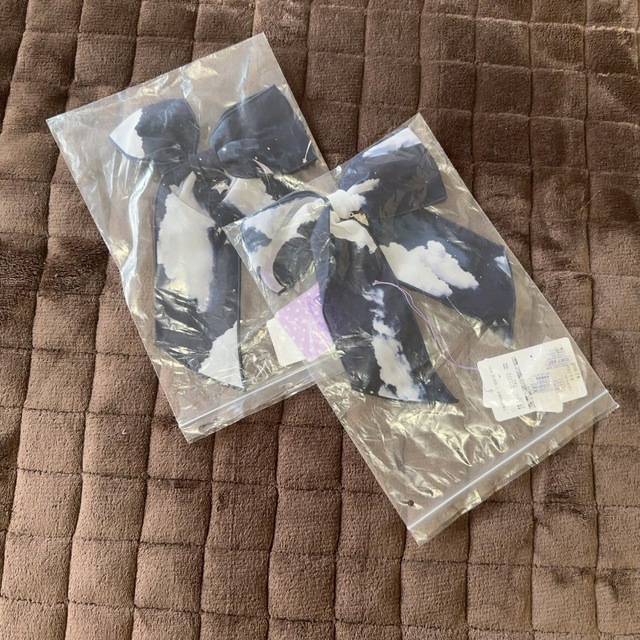 Angelic Pretty(アンジェリックプリティー)のAngelic pretty misty sky クリップ 紺 2点 レディースのファッション小物(その他)の商品写真