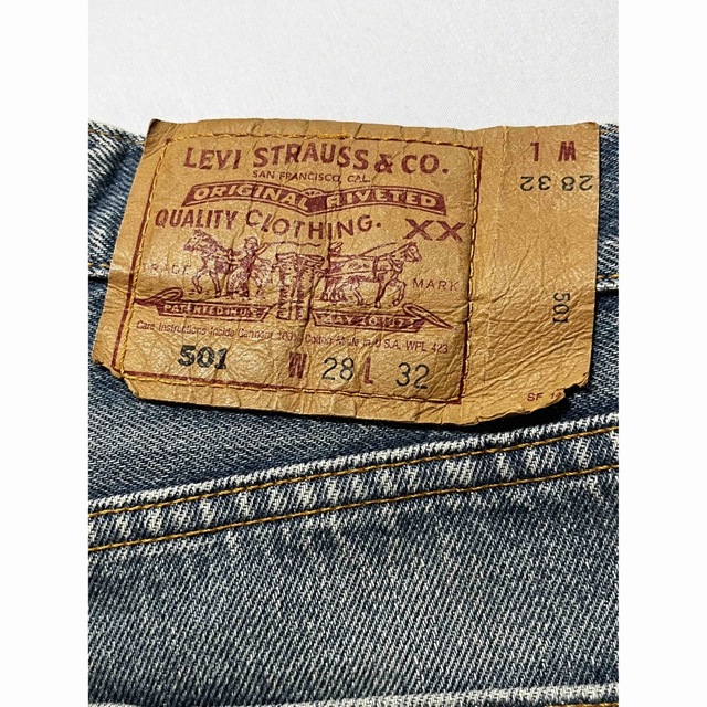 501(ゴーマルイチ)のアメリカ製　LEVI'S501 古着　リーバイス　ヴィンテージ メンズのパンツ(デニム/ジーンズ)の商品写真
