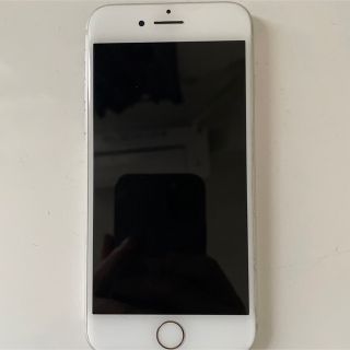 アイフォーン(iPhone)のiPhone 7 32GB シルバー　au(スマートフォン本体)