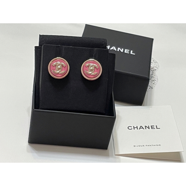 CHANEL シャネル　ココマーク　ターンロック　ピアス　ピンク　ゴールド　新品