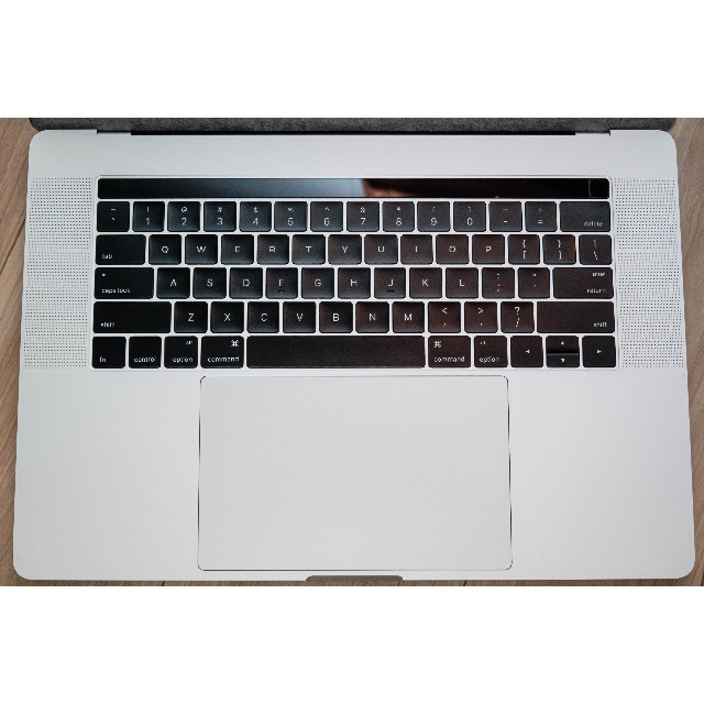 2016 MacBook Pro 13インチ 16GBメモリ