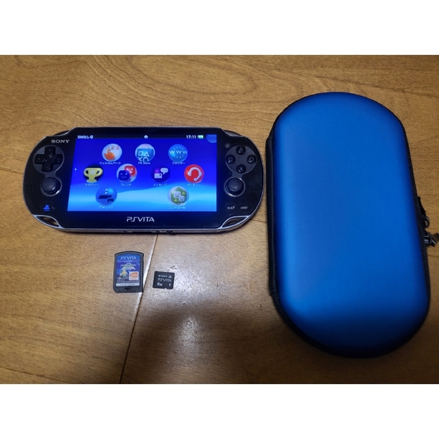 PS Vita PCH1000 本体+ソフト+ケース