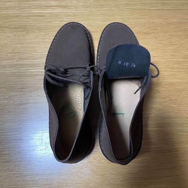 Clarks(クラークス)のCLARKS DESERT BOOTS クラークス デザートブーツ メンズの靴/シューズ(ブーツ)の商品写真