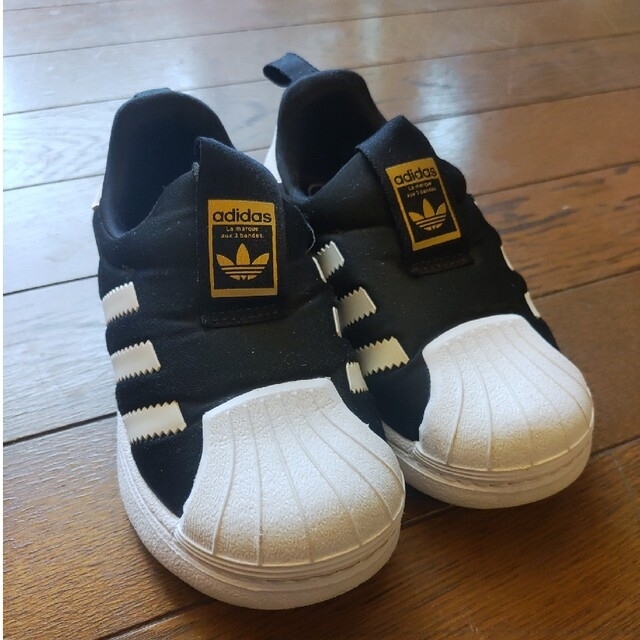 adidas(アディダス)のakualani様　専用 キッズ/ベビー/マタニティのキッズ靴/シューズ(15cm~)(スニーカー)の商品写真