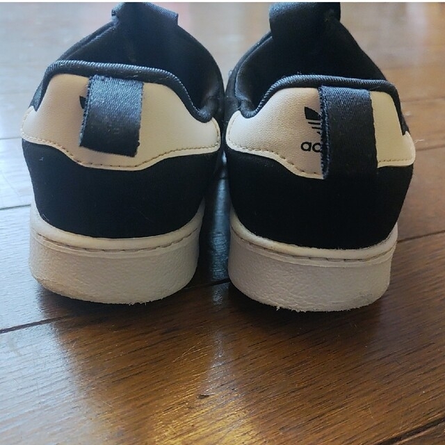 adidas(アディダス)のakualani様　専用 キッズ/ベビー/マタニティのキッズ靴/シューズ(15cm~)(スニーカー)の商品写真