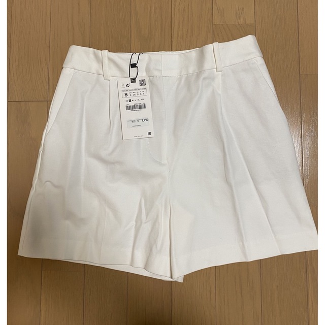 ZARA(ザラ)の新品タグ付き☆ZARA ショートパンツ レディースのパンツ(ショートパンツ)の商品写真