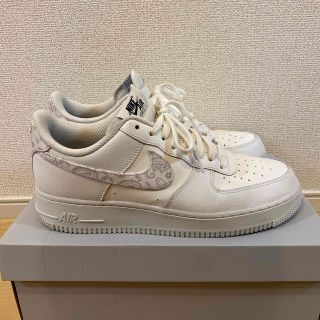 【新品】23.5cm NIKE エアフォース1ロー "ホワイトペイズリー"