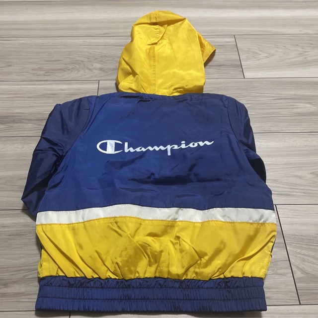 Champion(チャンピオン)のチャンピオン ナイロンジャケット キッズ/ベビー/マタニティのキッズ服男の子用(90cm~)(ジャケット/上着)の商品写真