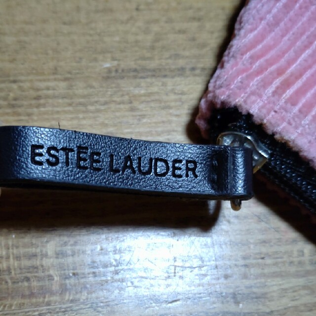 Estee Lauder(エスティローダー)の【未使用】エスティーローダー ポーチ エンタメ/ホビーのコレクション(ノベルティグッズ)の商品写真